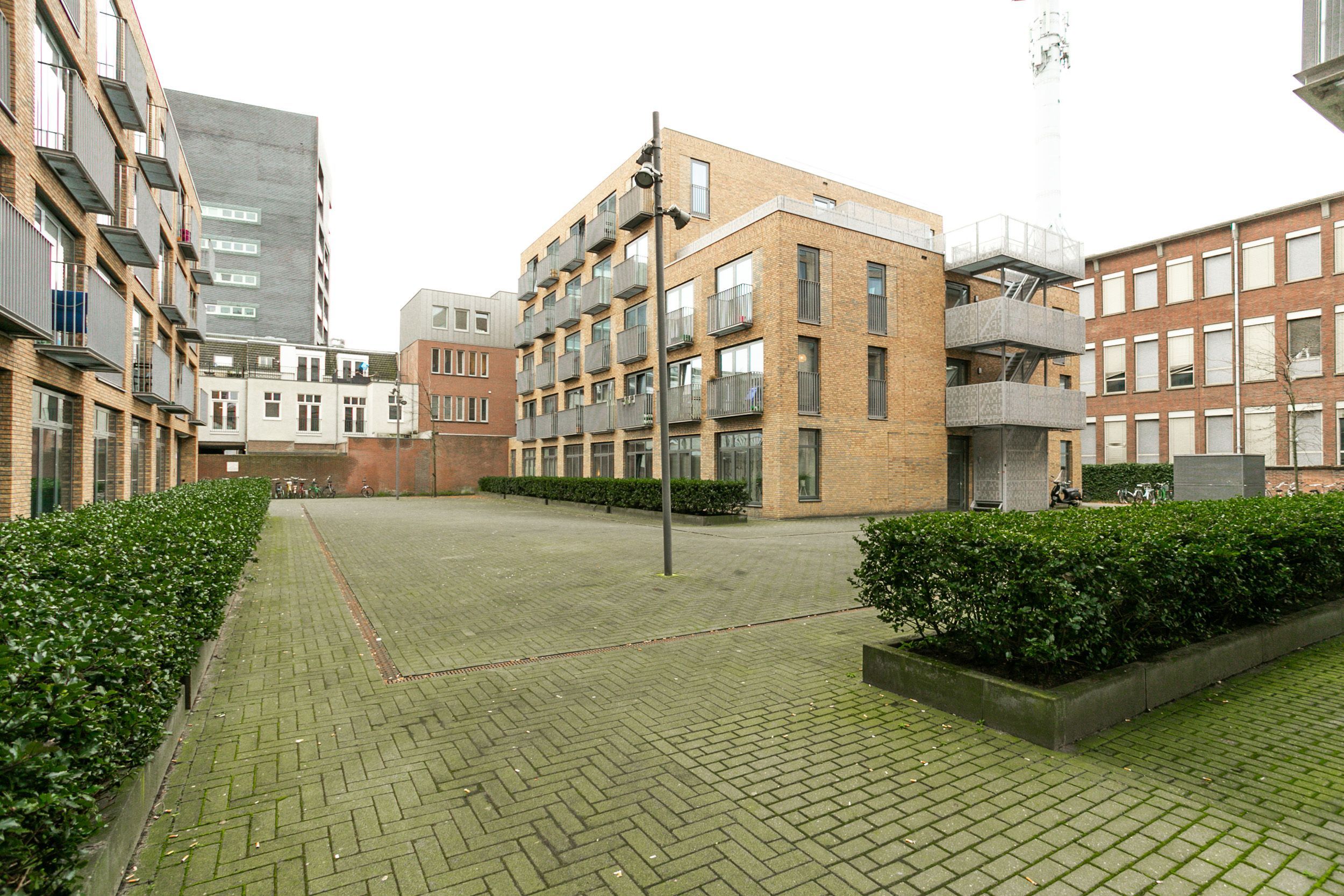 Room for rent: Van Delfthof 4, Binnenstad Oost Tilburg